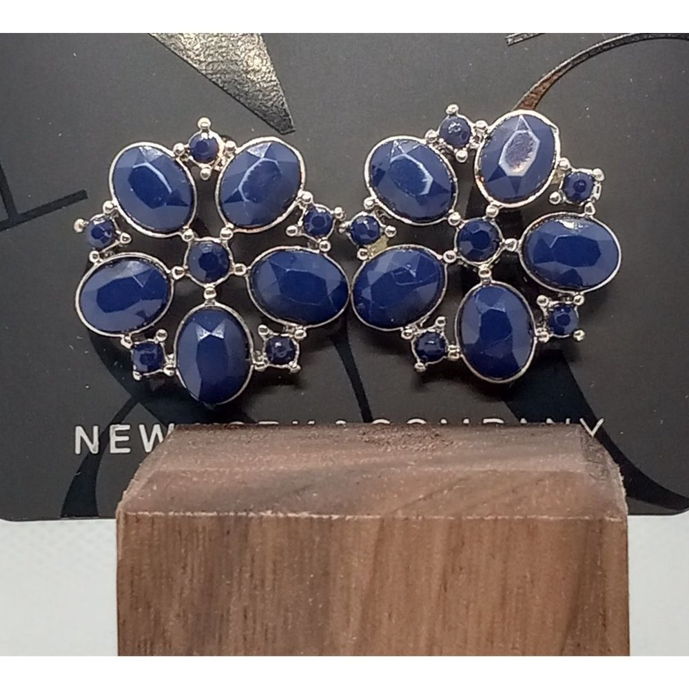 New York & Company‎ Blue Rhinestone Flower Shaped Post Earrings NEW